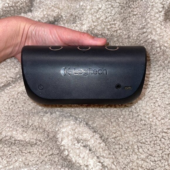 Logitech X300 Mobile Wireless Stereo Speaker in Copper and Black - Picture 8 of 13